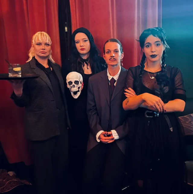 The O’Casey’s team yesterday for the halloween Pubquiz 👏🏻🤟🥰 62 teams!!! 😱 See you all tonight foe Halloween in @ocaseys with 2 amazing live bands 👏🏻🤟 FREE entrance #halloween #pubquiz #ocaseys #denhaag